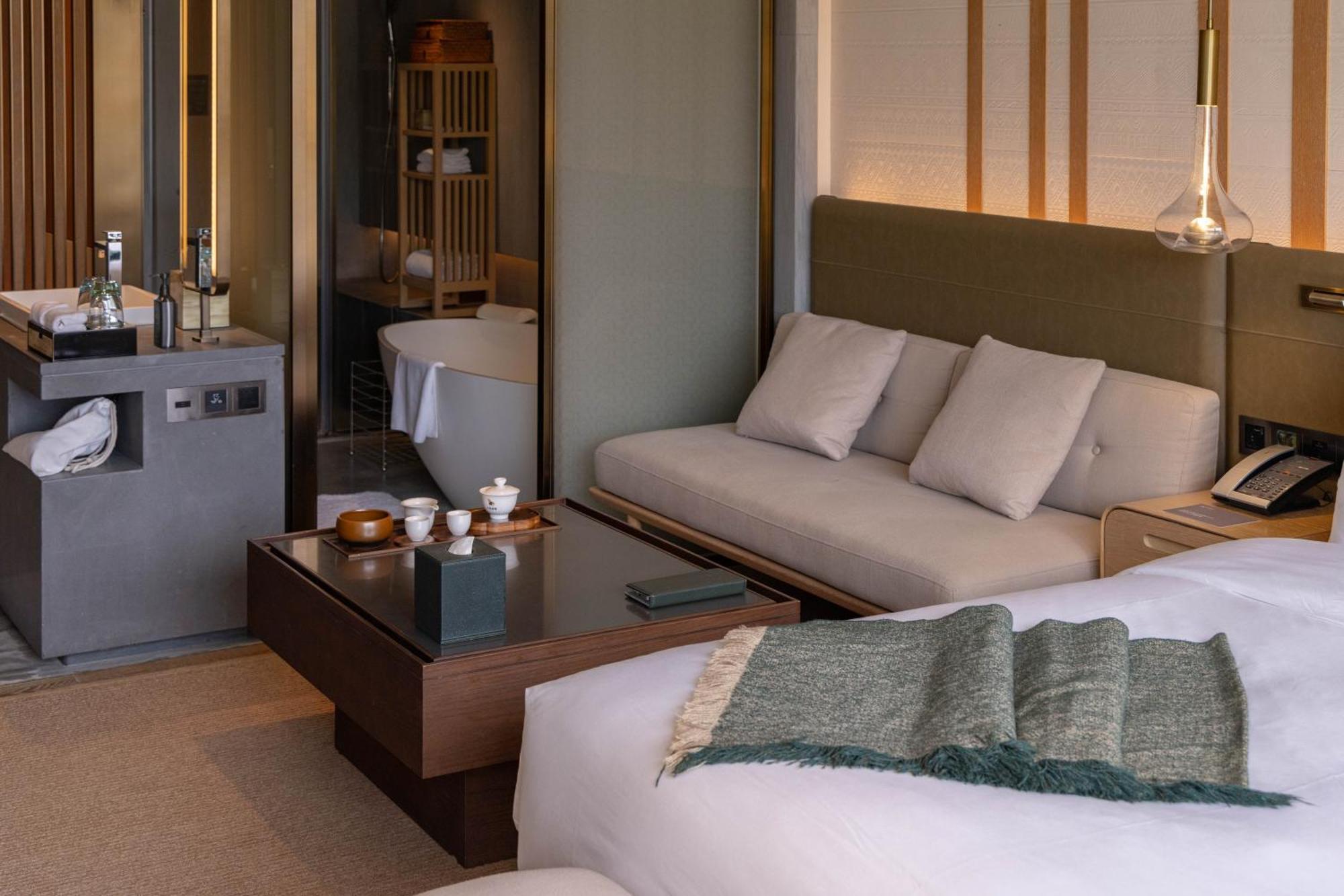 Joyze Hotel Xiamen, Curio Collection By Hilton Esterno foto